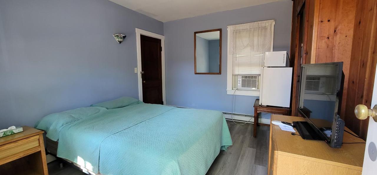 The Tallwood Motel Уелс Екстериор снимка