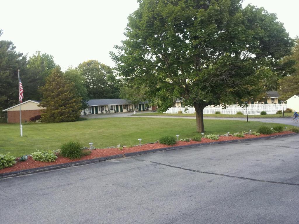 The Tallwood Motel Уелс Екстериор снимка