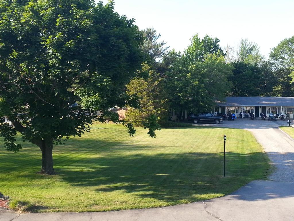 The Tallwood Motel Уелс Екстериор снимка