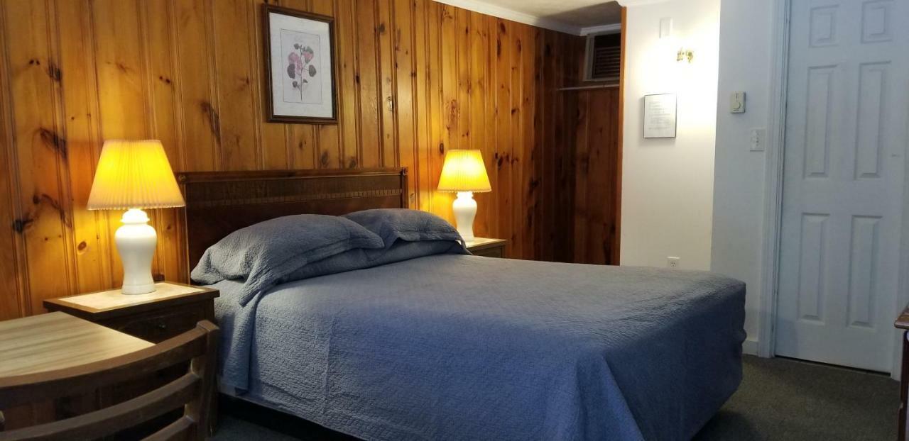 The Tallwood Motel Уелс Екстериор снимка